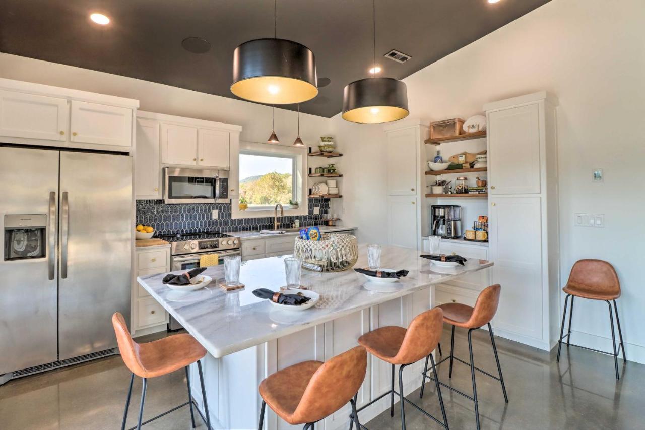 Modern Norfork House With Patio On White River! المظهر الخارجي الصورة